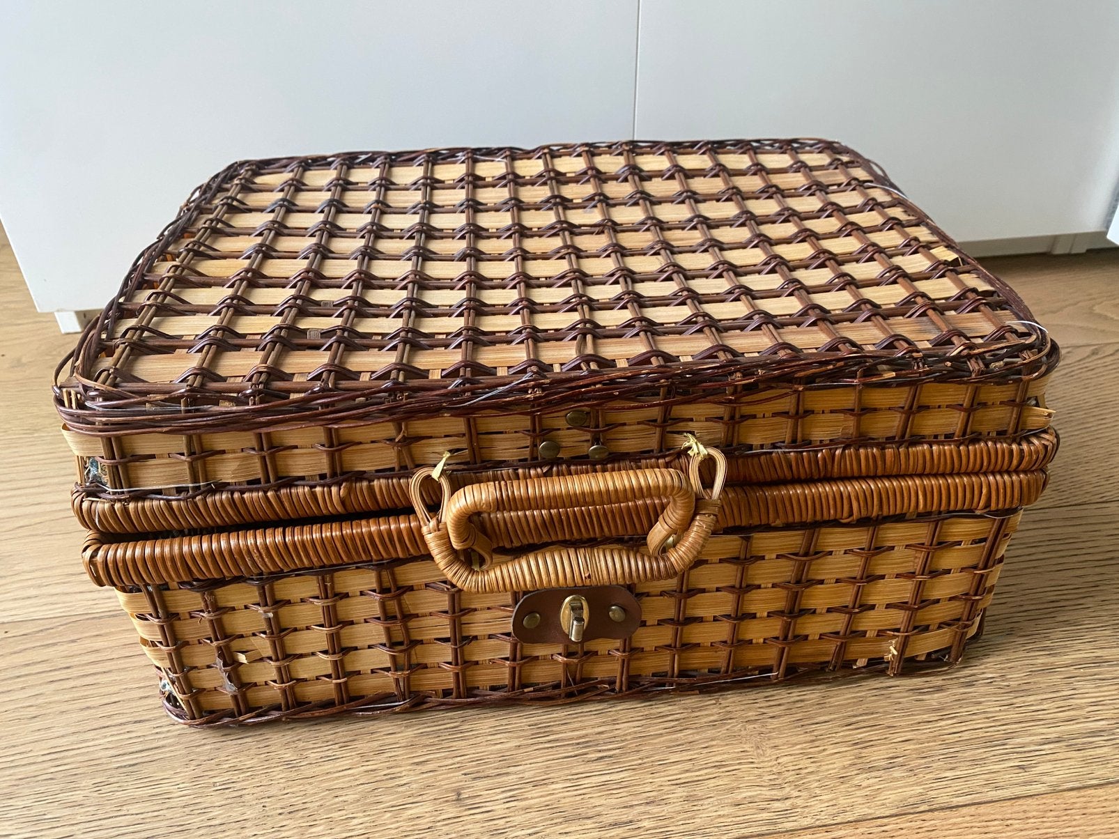 Rieten picknickmand voor decoratie, Hobby & Loisirs créatifs, Paniers de pique-nique, Enlèvement ou Envoi, Utilisé, Contenu non compris