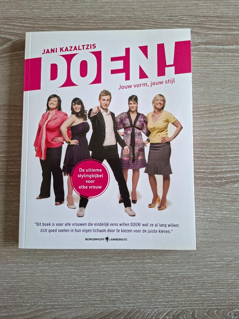 Doen ! jouw vorm jouw stijl (Kazaltzis Jani), Livres, Mode, Enlèvement ou Envoi, Comme neuf, Mode en général, Kazaltzis Jani
