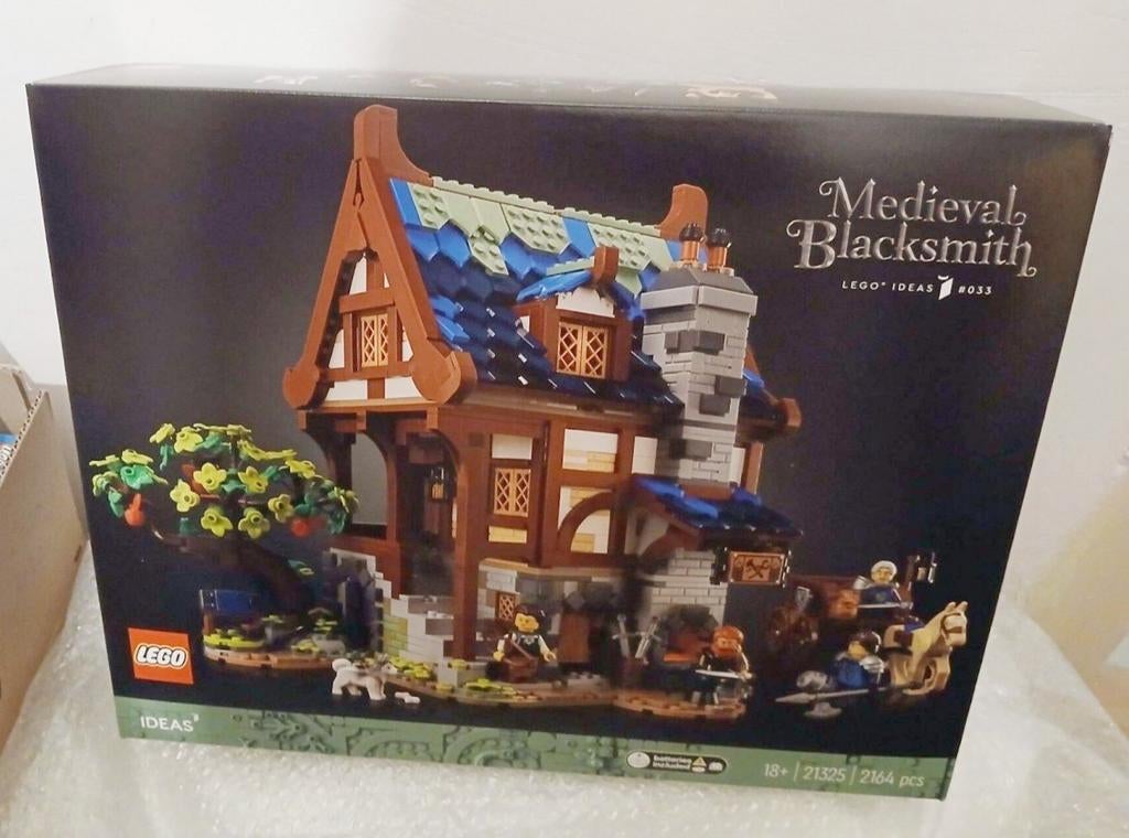 Marché médiéval en bord de mer 910047 + Forgeron médiéval 21, Enlèvement ou Envoi, Lego
