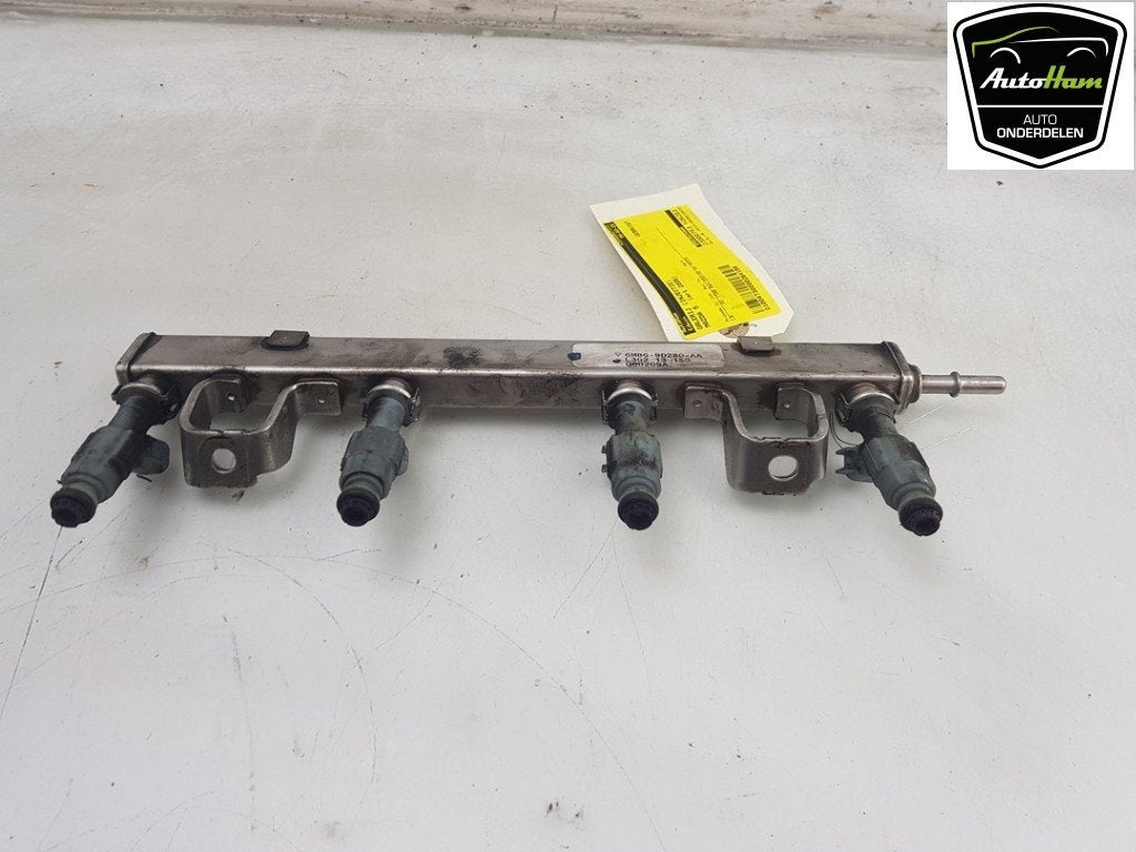 RAMPE D'INJECTION Mazda 5 (CR19) (|L30113250A|), Hitdorfer Straße 73
51371  Leverkusen, DE, Mazda, Utilisé, Info@mazda.de