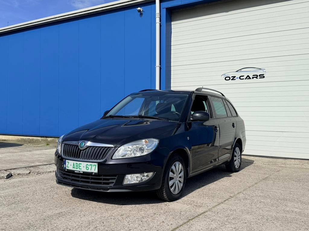 SKODA FABIA 2013/10 NIEUWE KETTING 144000km 1 jaar garantie, Auto's, 5 deurs, 3 cilinders, Onderhoudsboekje, Fabia