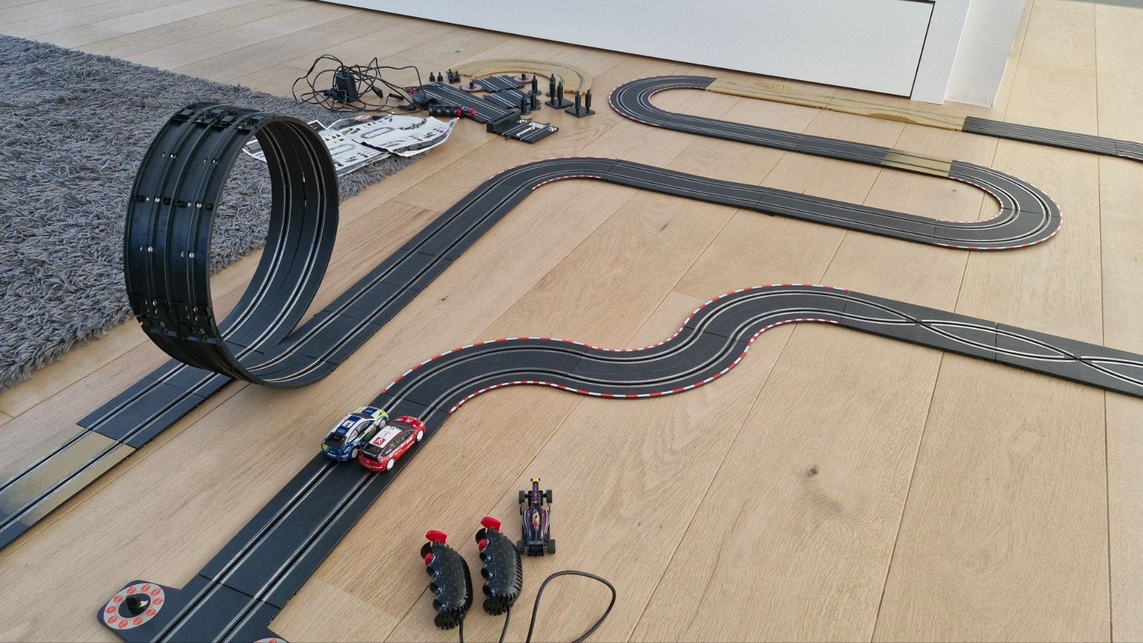 Carrera Go!!! Combo van 2 sets autobanen, Enfants & Bébés, Jouets | Circuits, Enlèvement, Carrera