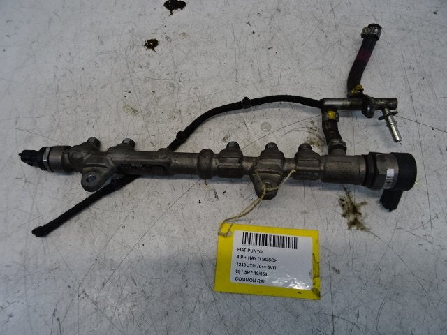 INJECTIEGALERIJ Fiat Grande Punto (199) (0445214194), FCA Germany GmbH, Gebruikt, IPC D1-09 Bahnhofsplatz
65423  Rüsselsheim am Main, DE