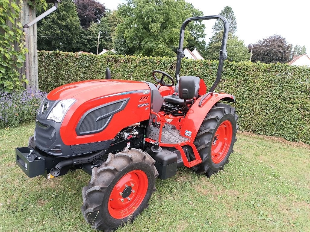 Nieuwe tractor Kioti DK6020H 5 jaar garantie, Zakelijke goederen, Landbouw | Tractoren, Tot 2500, World Trade Center Rotterdam Beursplein 37 3011 AA Rotterdam Netherlands