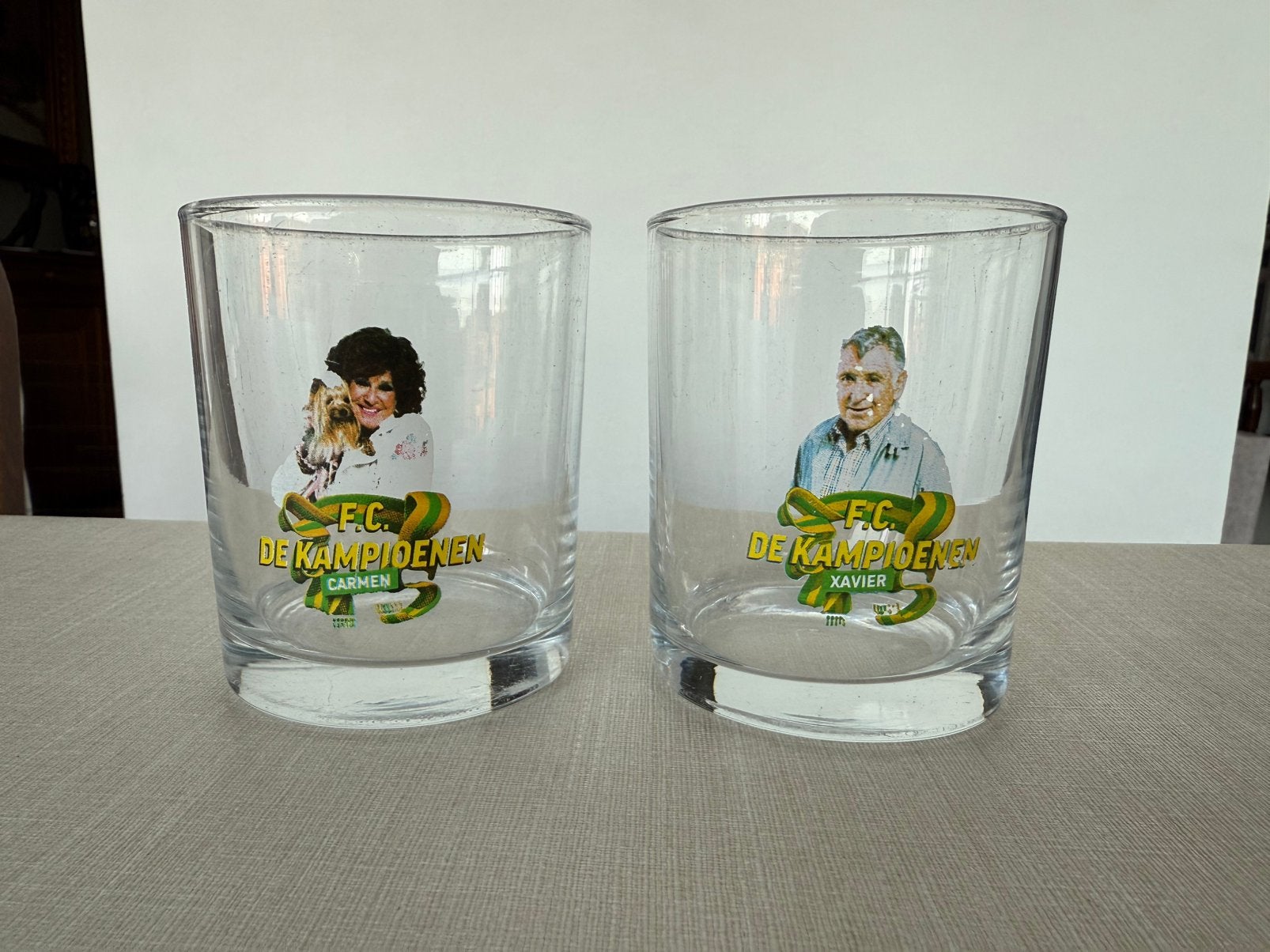 GRATIS glaasjes FC de Kampioenen - Xavier & Carmen, Ophalen of Verzenden, Gebruikt, Frisdrankglas
