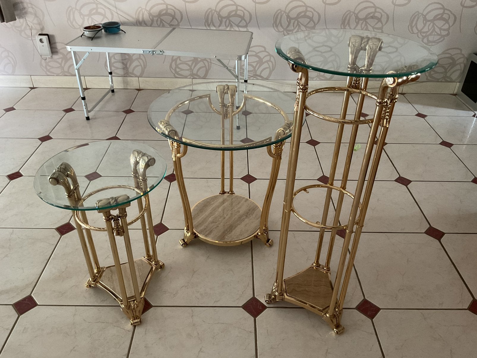 bijzettafeltjes in messing, Gebruikt, Rond, Glas, Ophalen