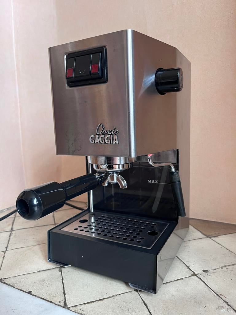 Gaggia Classic (pre-2015) + 58mm accesoires, Elektronische apparatuur, Ophalen, Gebruikt, Espresso apparaat, Afneembaar waterreservoir
