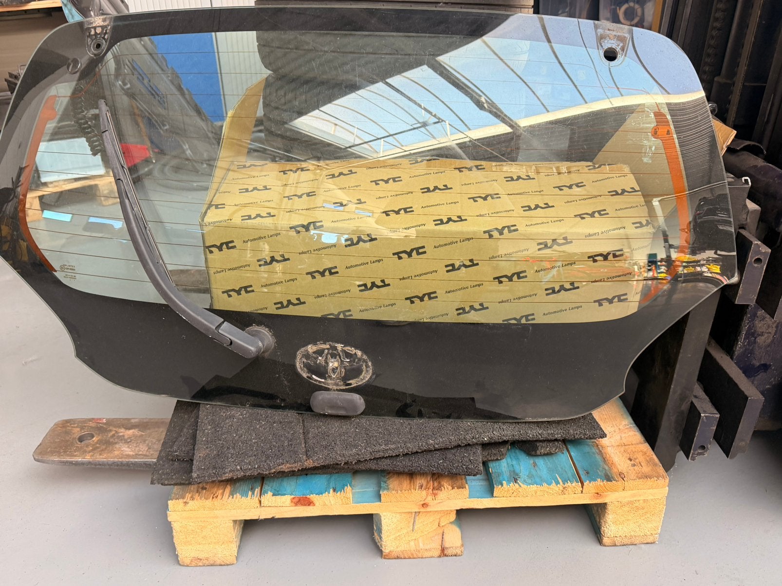Vitre coffre toyota aygo, Enlèvement ou Envoi, Utilisé, Toyota