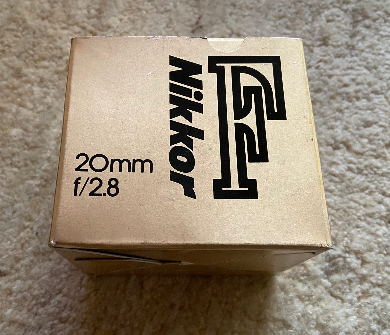 Nikkor 20 mm f/2,8, Enlèvement, Comme neuf