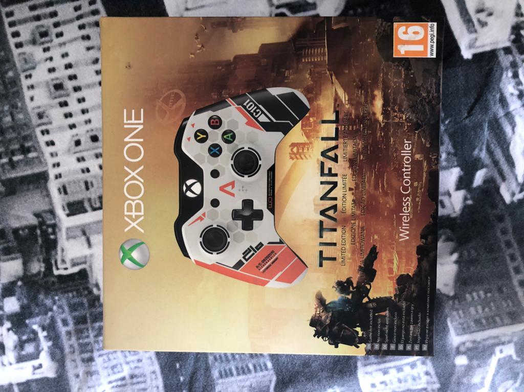 Xbox one controller, Consoles de jeu & Jeux vidéo, Enlèvement, Utilisé