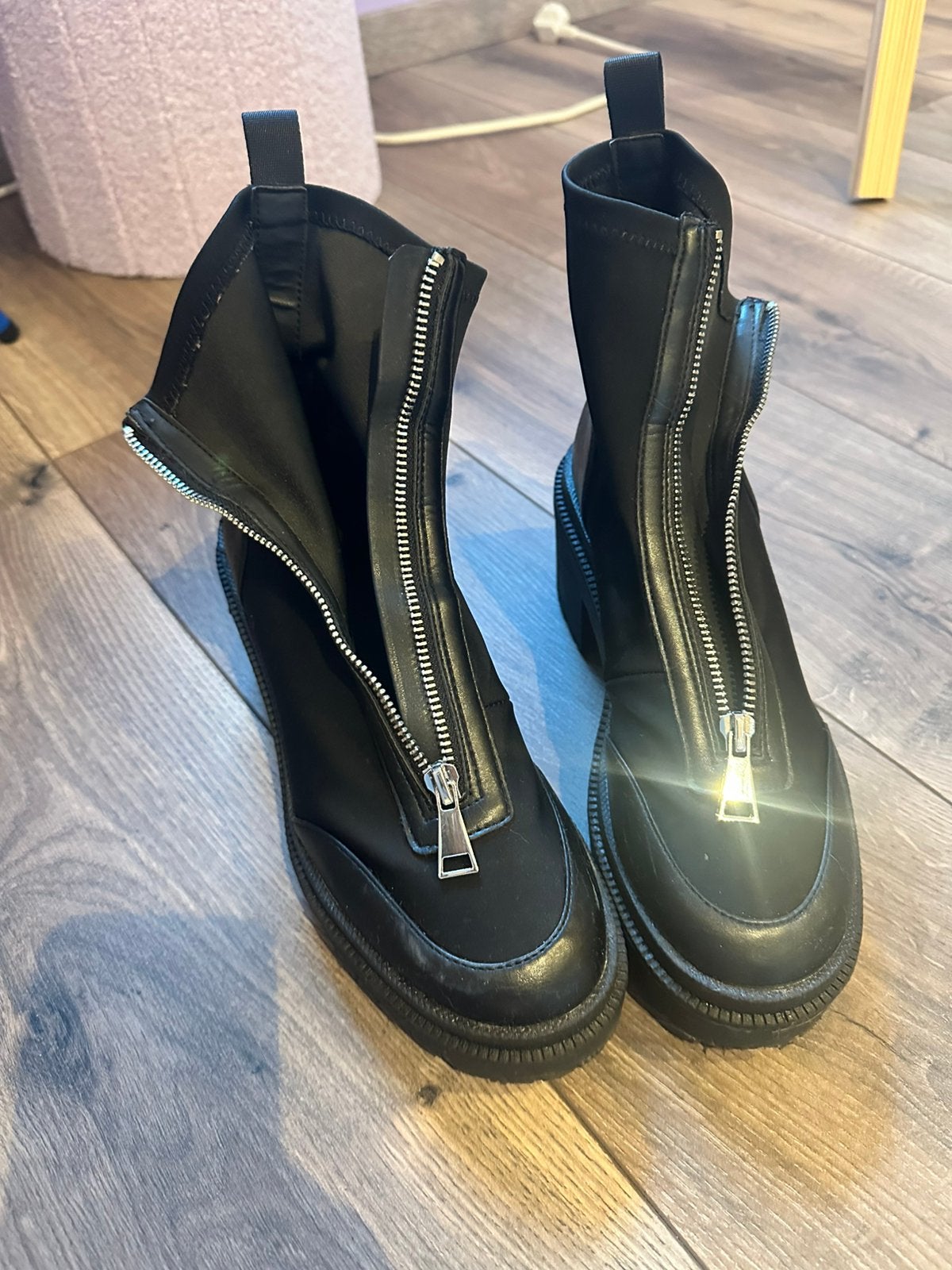 Enkellaarzen met rits, Kleding | Dames, Schoenen, Zwart, Lage of Enkellaarzen, Ophalen of Verzenden, Zo goed als nieuw