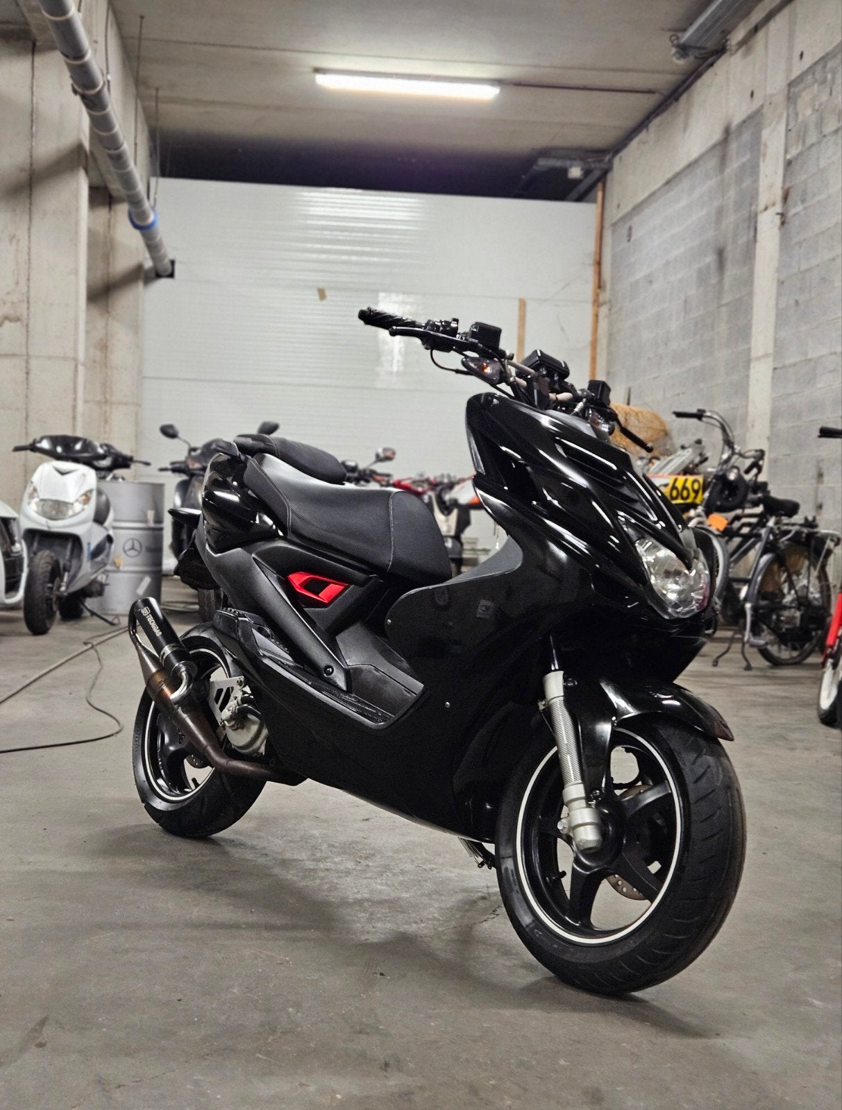 MBK Nitro Naked Edition 50cc klasse B 2 takt 2015 - Topstaat, Tweetakt, Aerox, Ophalen of Verzenden, 50 cc