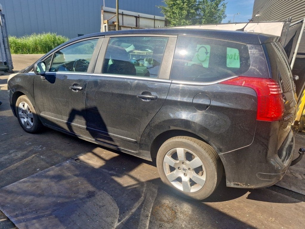 TRAPPE D'ESSENCE Peugeot 5008 I (0A / 0E) (01-2009/03-2017), Kontakt-peugeot@peugeot.com, Utilisé, Peugeot Deutschland GmbH, Bahnhofsplatz
65423  Rüsselsheim, DE