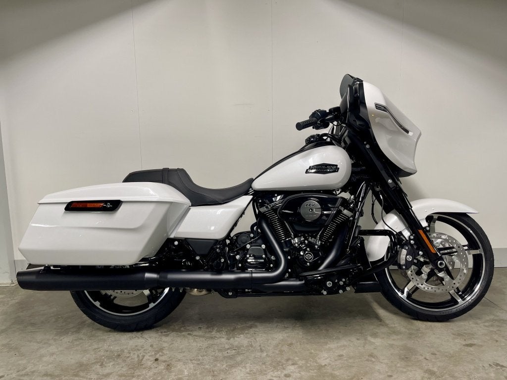 Harley-Davidson TOURING FLHX STREET GLIDE (bj 2025), Motoren, Motoren | Harley-Davidson, Harley-Davidson, Customerservices@harley‑davidson.com