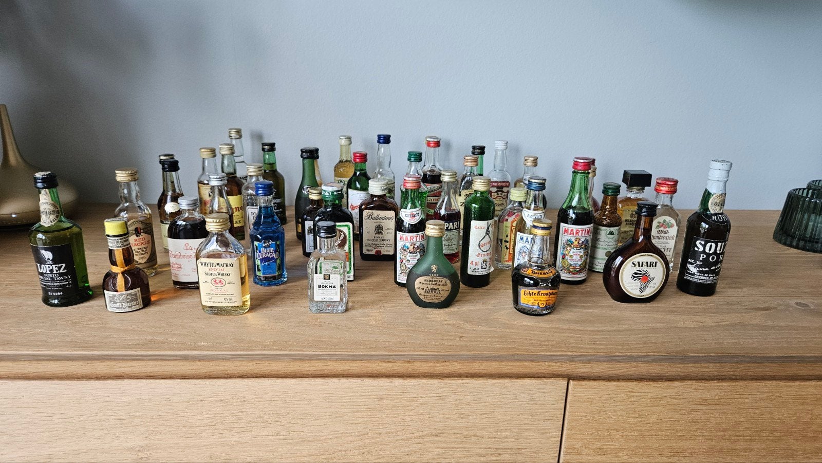 Mooie verzameling vintage miniatuur drankflesjes (ca. 40 stu, Ophalen