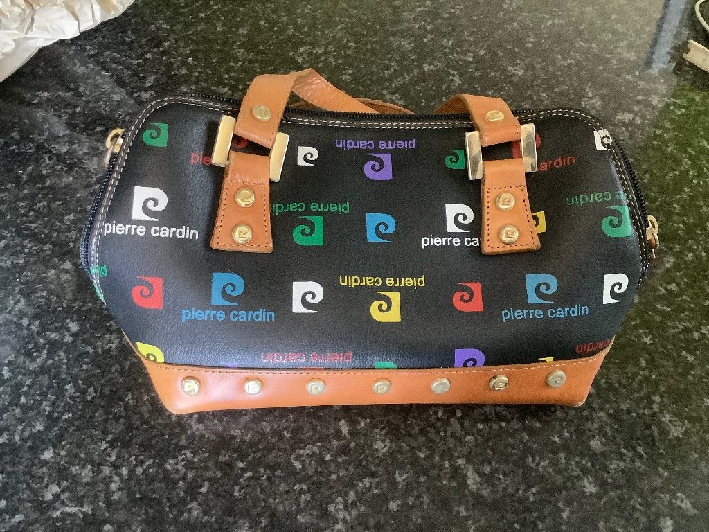 Handtas Pierre Cardin, Bijoux, Sacs & Beauté, Sacs | Sacs à bandoulière, Enlèvement ou Envoi, Comme neuf, Autres marques