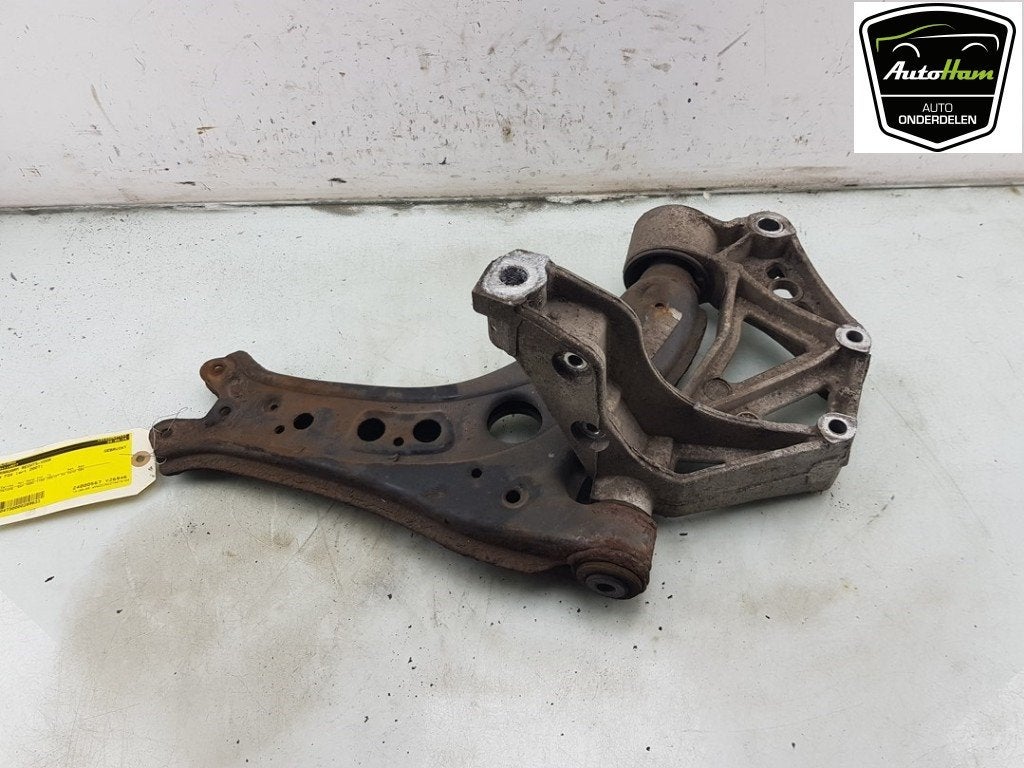 BRAS DE SUSPENSION AVANT DROIT (TRIANGLE) Fox (5Z), Dhr. J. Ham, Volkswagen, Administratie@autoham.nl, Utilisé