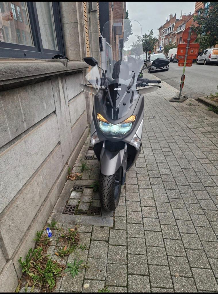 YAMAHA NMAX 125