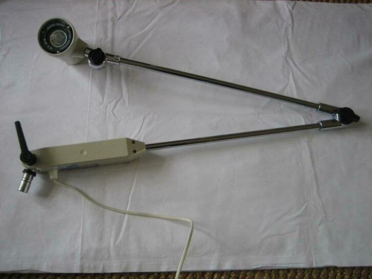 Halogeen lamp voor precisiewerk (medische onderzoekslamp)