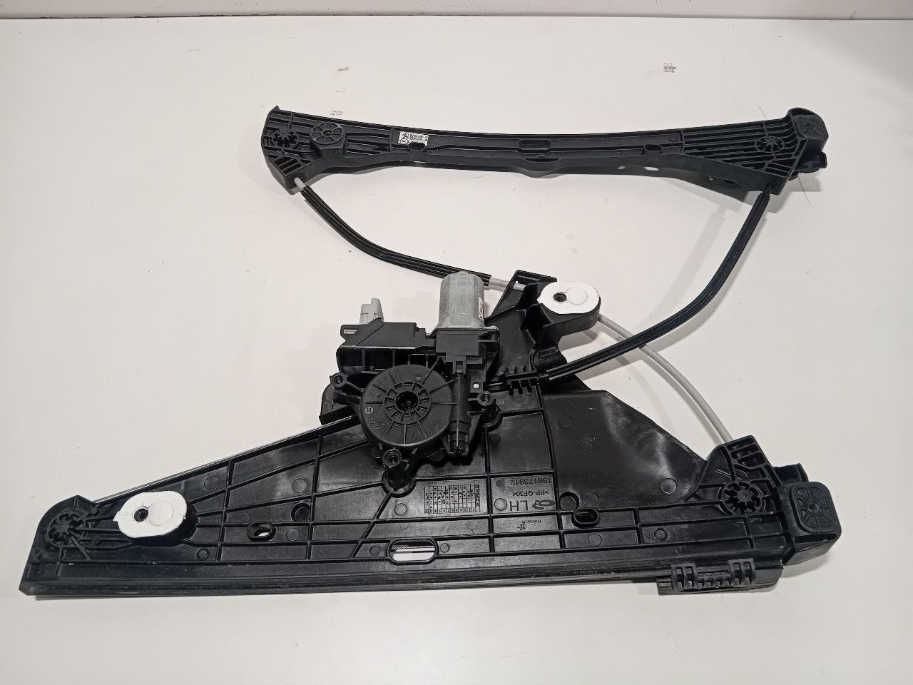 Raammechaniek elektrisch links voor Opel Corsa, Onderdelen@venauto.nl, Van der Ven Autorecycling B.V., Gebruikt, Ettenseweg 76, 4706 PB Roosendaal, The Netherlands