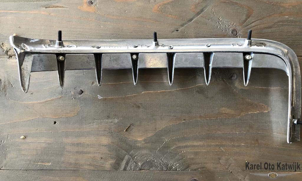 Molding Trim Rear Right Quarter Louvers Cadillac Eldorado 19, -, -, Nieuw, Ophalen of Verzenden