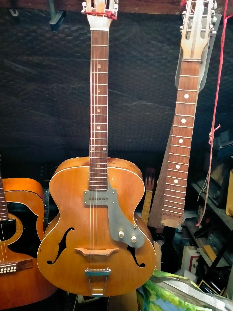Troubadour gitaar, Muziek en Instrumenten, Ophalen of Verzenden, Gebruikt, Western- of Steelstringgitaar, Met (piezo-)element