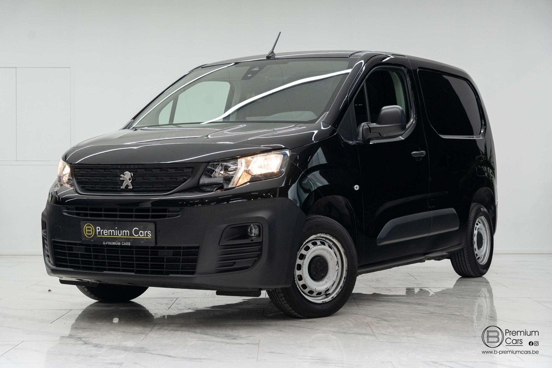 Peugeot Partner 1.5 HDI! Airco, cruise! Lichte vracht! Nieuw, Auto's, Peugeot, Gebruikt, Zwart, 5 deurs, 2 zetels