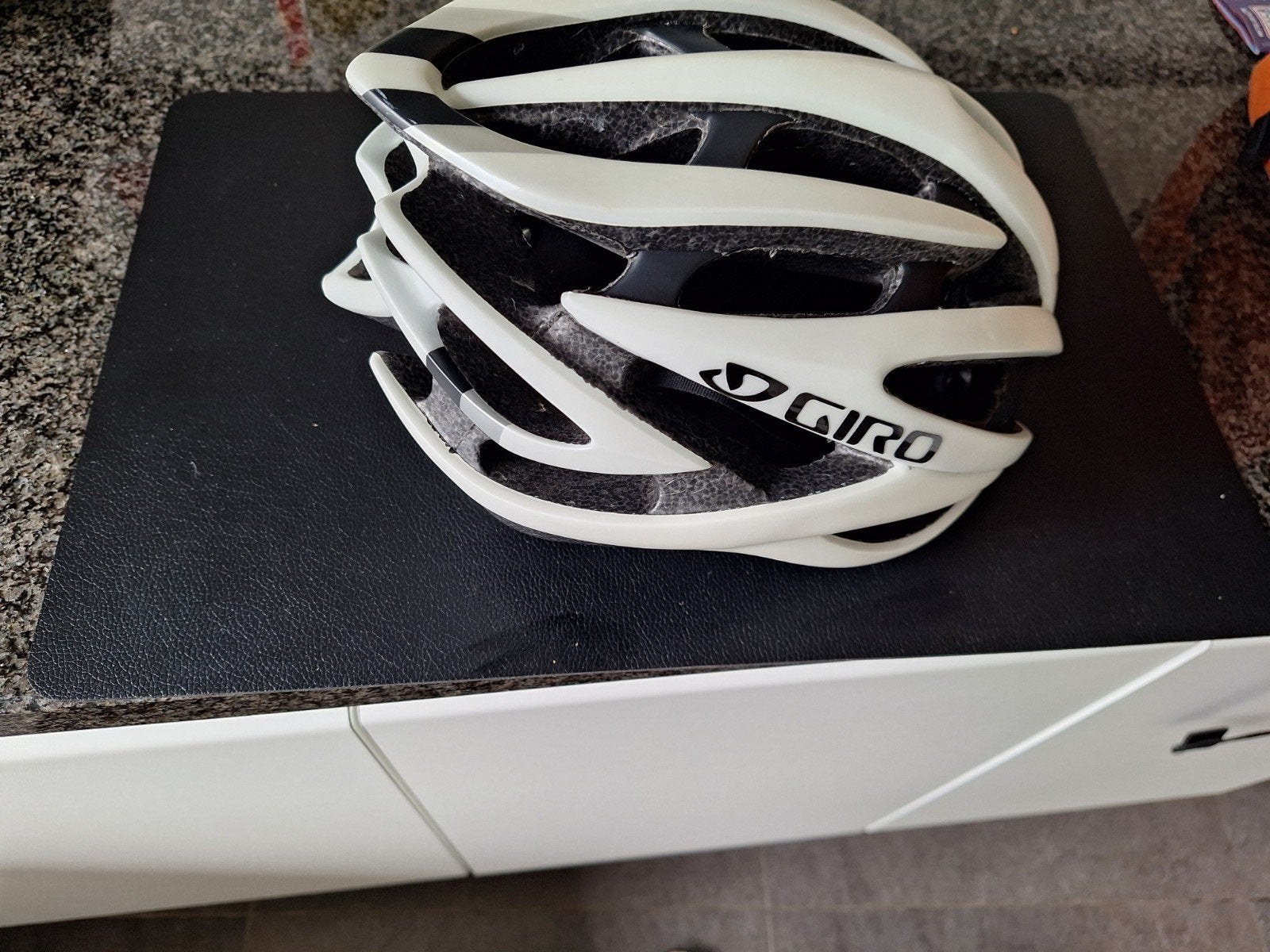 Giro helm atmos II, Fietsen en Brommers, Ophalen of Verzenden