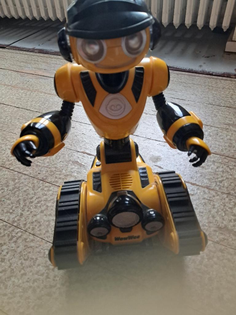 Petit robot jaune, Enlèvement, Utilisé, Découverte, Sonore