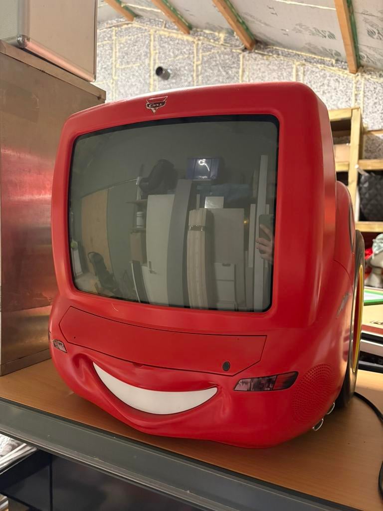 Disney Electronics - Cars Lightning McQueen 13" TV/DVD Combo, Audio, Tv en Foto, Vintage Televisies, Ophalen, Zo goed als nieuw