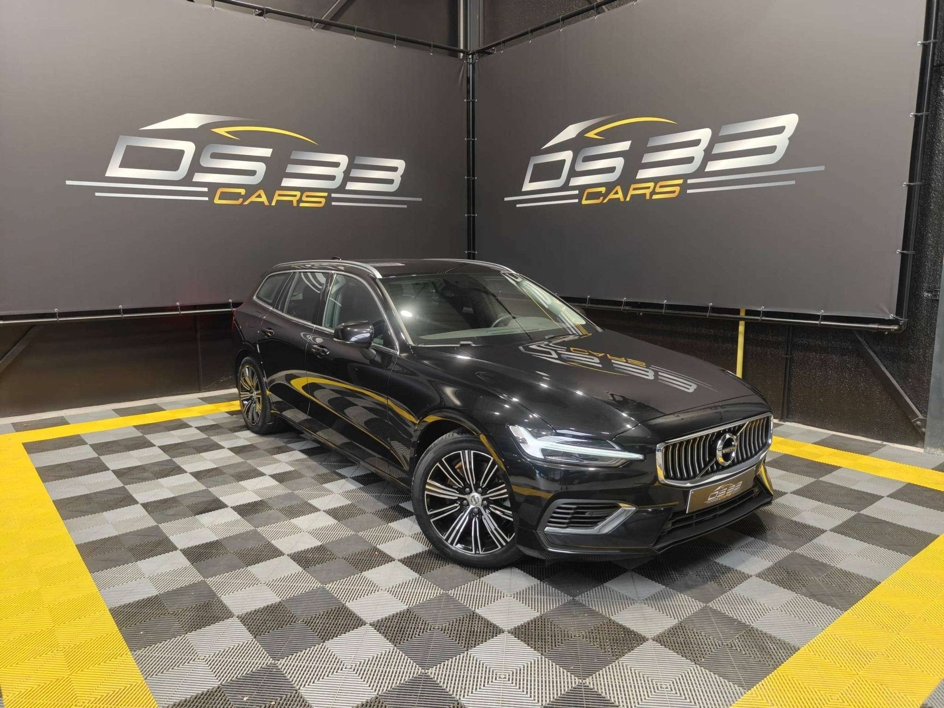 Volvo V60 T6 AWD Inscription/LED/Keyless/Cruise/Zetel+Stuurv, Auto's, Automaat, Dealer onderhouden, Gebruikt, 4 cilinders