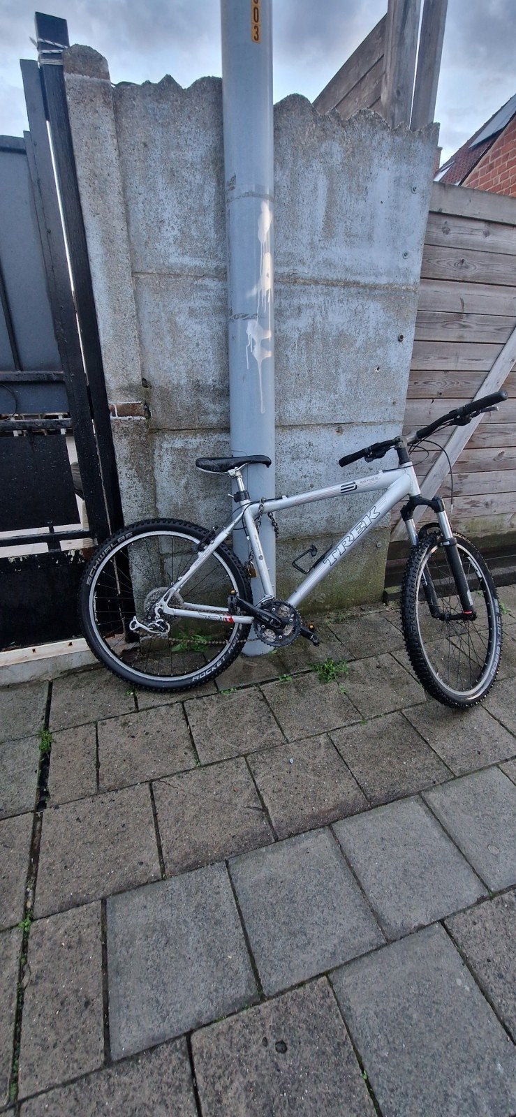 trek fiets, Vitesses, Frein sur jante, 18 à 20 pouces, Comme neuf