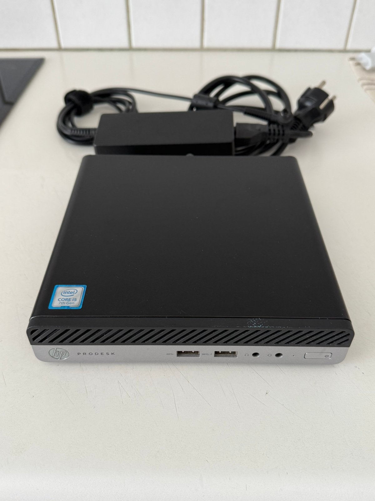 HP I5 mini pc met 2 SSD schijven (nieuwstaat), Computers en Software, Ophalen of Verzenden, Zo goed als nieuw, SSD