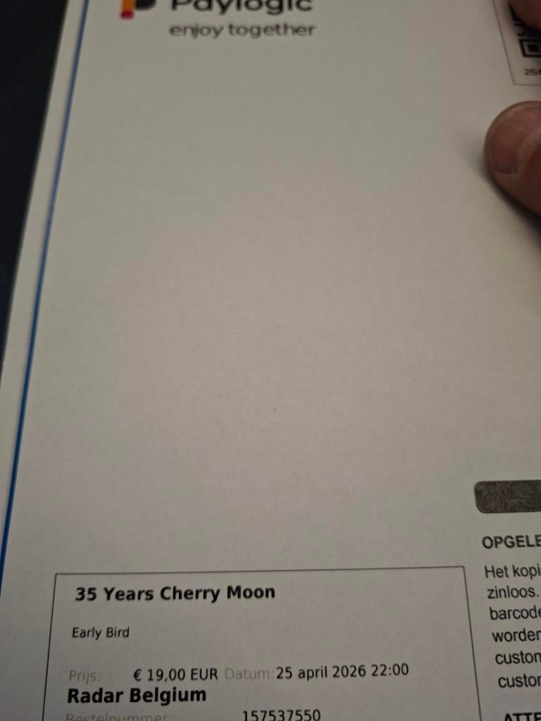 Cherry moon 35 jaar, Enlèvement