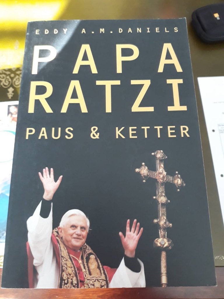 Papa Ratzi, Paus & ketter, Boeken, Ophalen, Zo goed als nieuw, Christendom | Katholiek