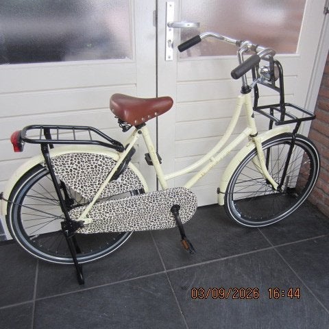 TE KOOP MOOI MEISJESFIETS  ZIE FOTO S, Fietsen en Brommers, Ophalen, Zo goed als nieuw, Terugtraprem, Popal