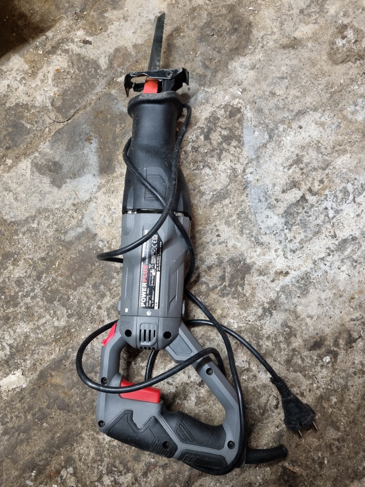 Scie sabre powerplus, Bricolage & Construction, Enlèvement, Comme neuf