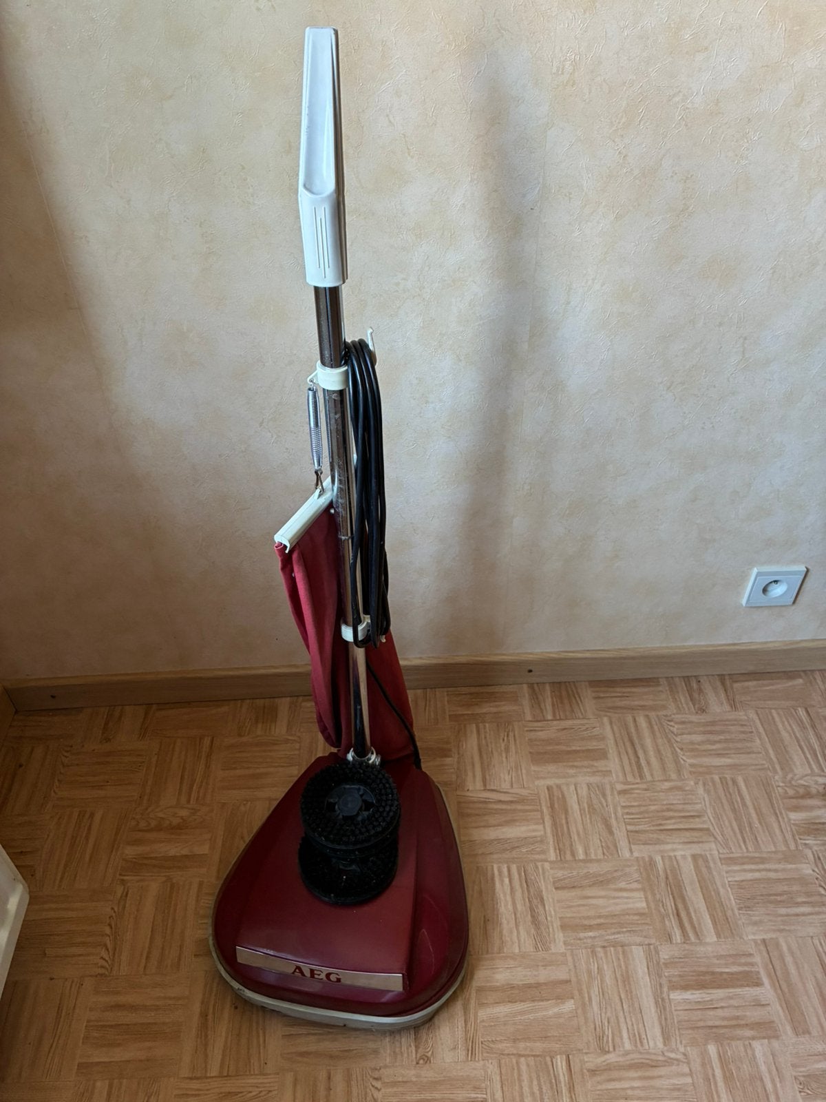 Retro boenmachine AEG, Ophalen