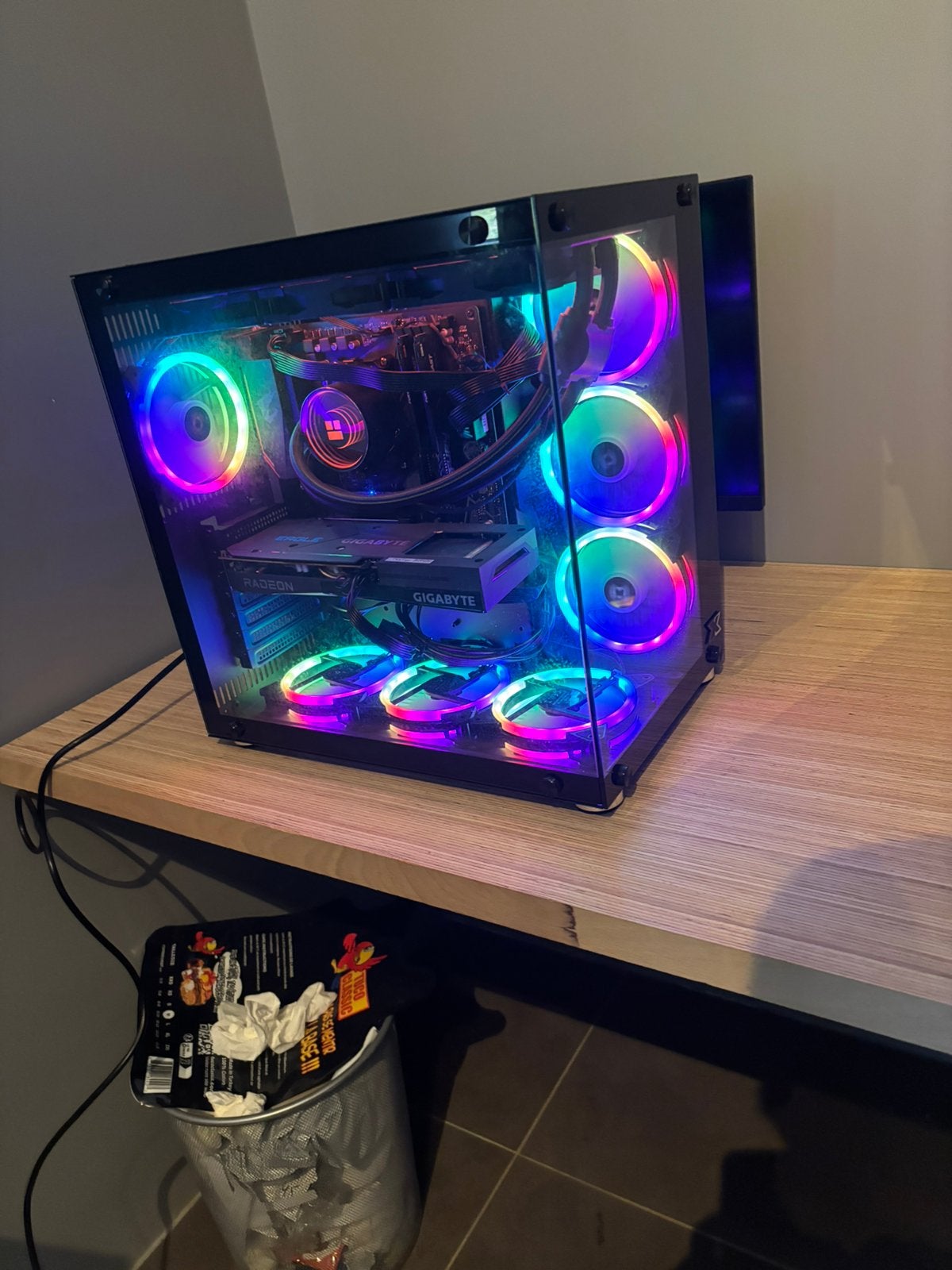 PC Gamer Ryzen 5 / RX 6600 – RGB – 749 €, Enlèvement, Comme neuf
