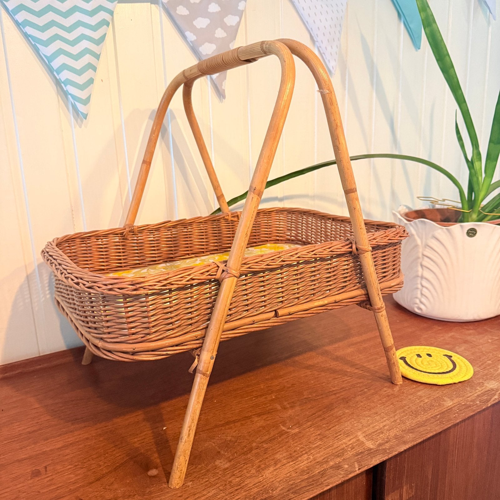 vintage rotan dienblad op poten, Ophalen, Zo goed als nieuw, Dienblad