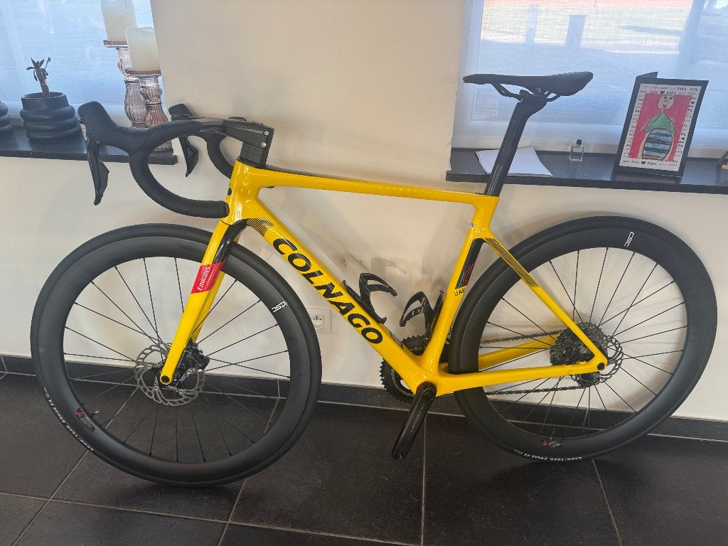 Colnago koersfiets zo goed als nieuw FULL CARBON, Vélos & Vélomoteurs, Vélos | Vélos de course, Neuf, Hommes, Autres marques, 10 à 15 vitesses