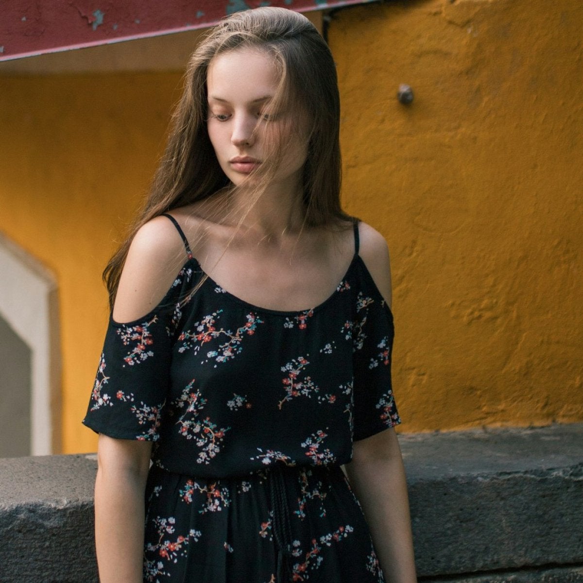 Robe noire à épaules dénudées de Pimkie à imprimé floral, Vêtements | Femmes, Enlèvement ou Envoi, Porté, Noir, Au-dessus du genou