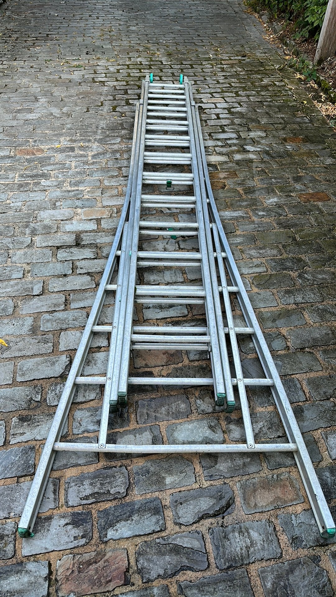 Ladder 3 x 12 sporten 8 m, Doe-het-zelf en Bouw, Ladders en Trappen, Ophalen, Gebruikt, Ladder