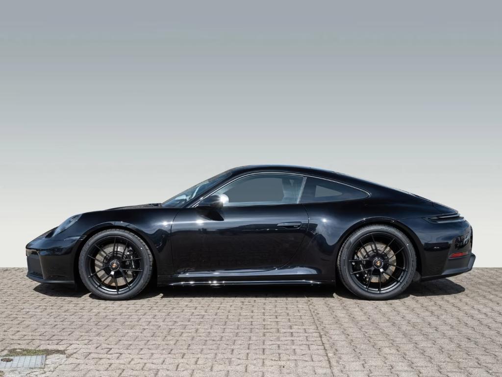 NEW 992.2 CARRERA 4 GTS T-HYBRIDE 541PK PACK GTS/CARBON/PANO, Auto's, Automaat, Alcantara, Zwart, Parkeerassistent