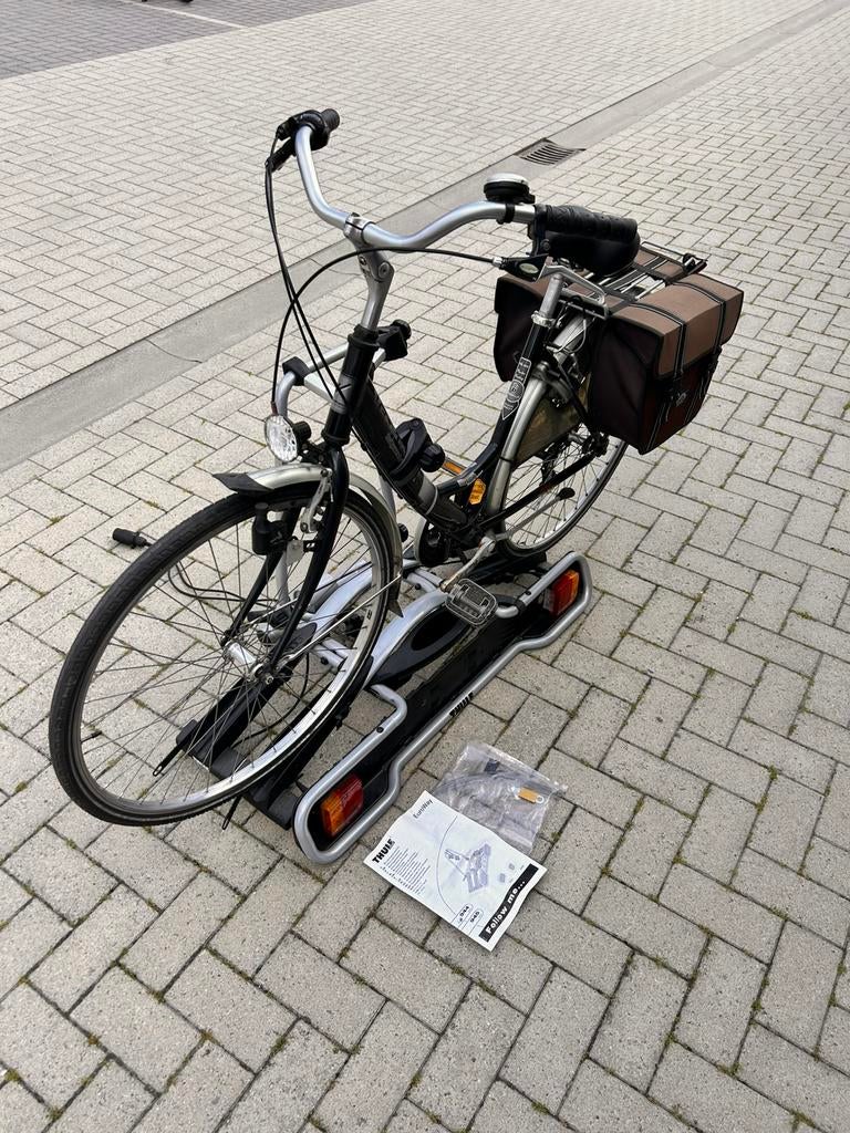 Thule fietsrek, Ophalen, 2 fietsen, Zo goed als nieuw, Trekhaakdrager