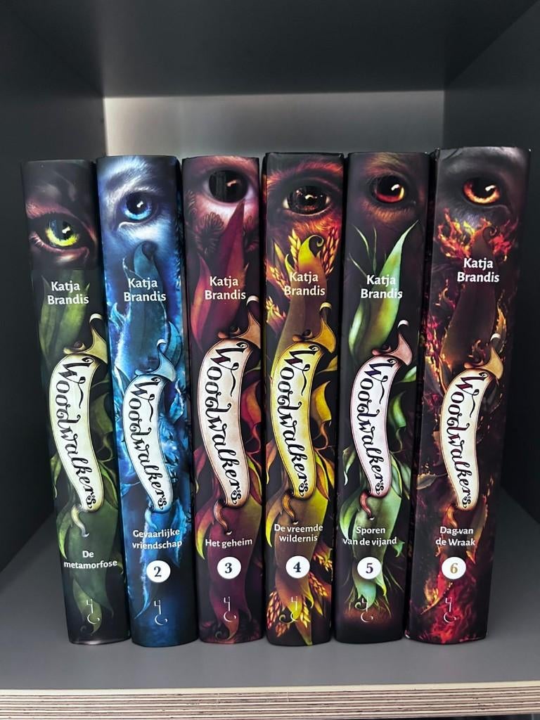 Woodwalkers volledige collectie, Boeken, Katja brandis, Ophalen of Verzenden, Zo goed als nieuw, Fictie