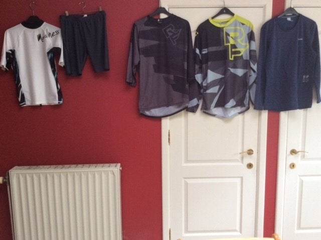 Te koop fiets kleding maat 48/50, Kleding | Heren, Sportkleding, Andere, Overige kleuren, Maat 48/50 (M), Ophalen of Verzenden