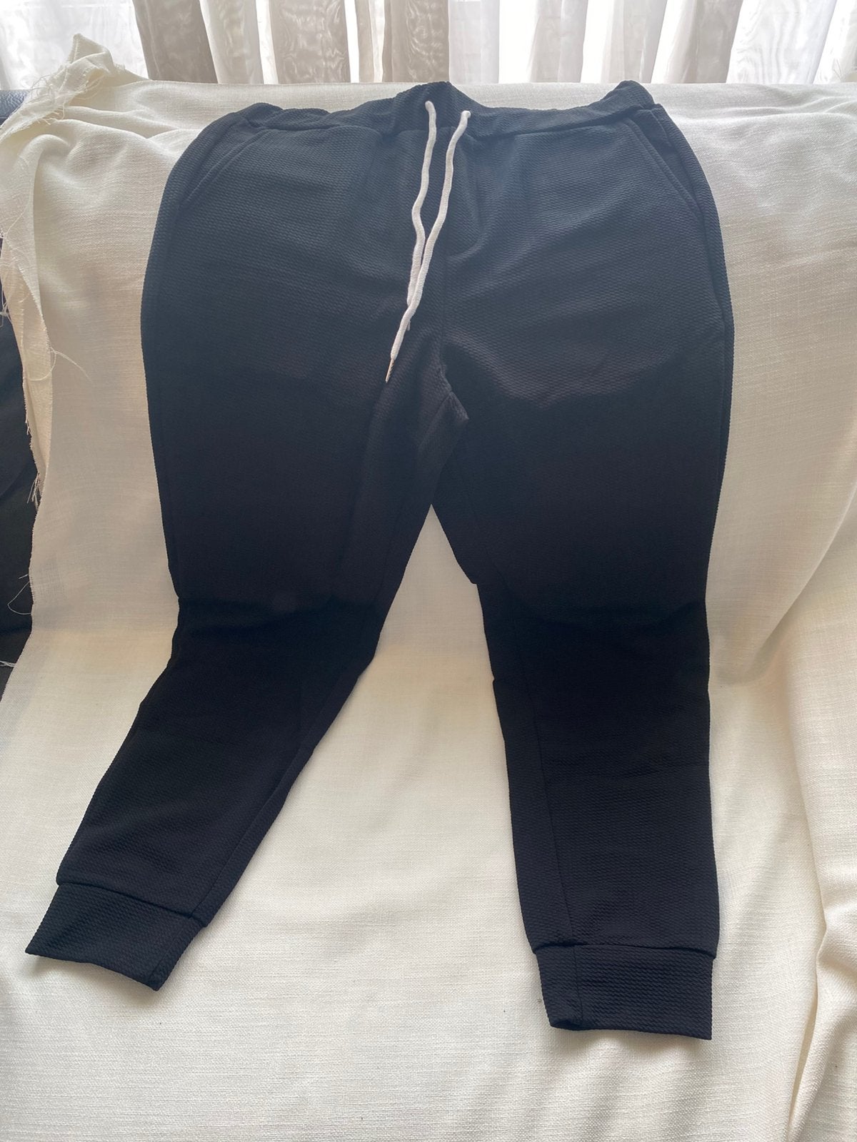 Zwarte Shein Joggingbroek Maat M Comfortabele, Kleding | Dames, Broeken en Pantalons, Maat 38/40 (M), Zwart, Nieuw, Ophalen of Verzenden