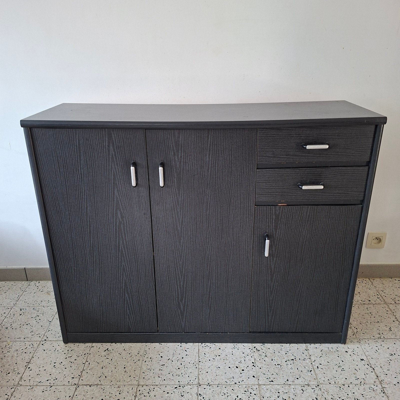 Buffet noir avec tiroirs et étagères — Rangement pratique, Maison & Meubles, Enlèvement
