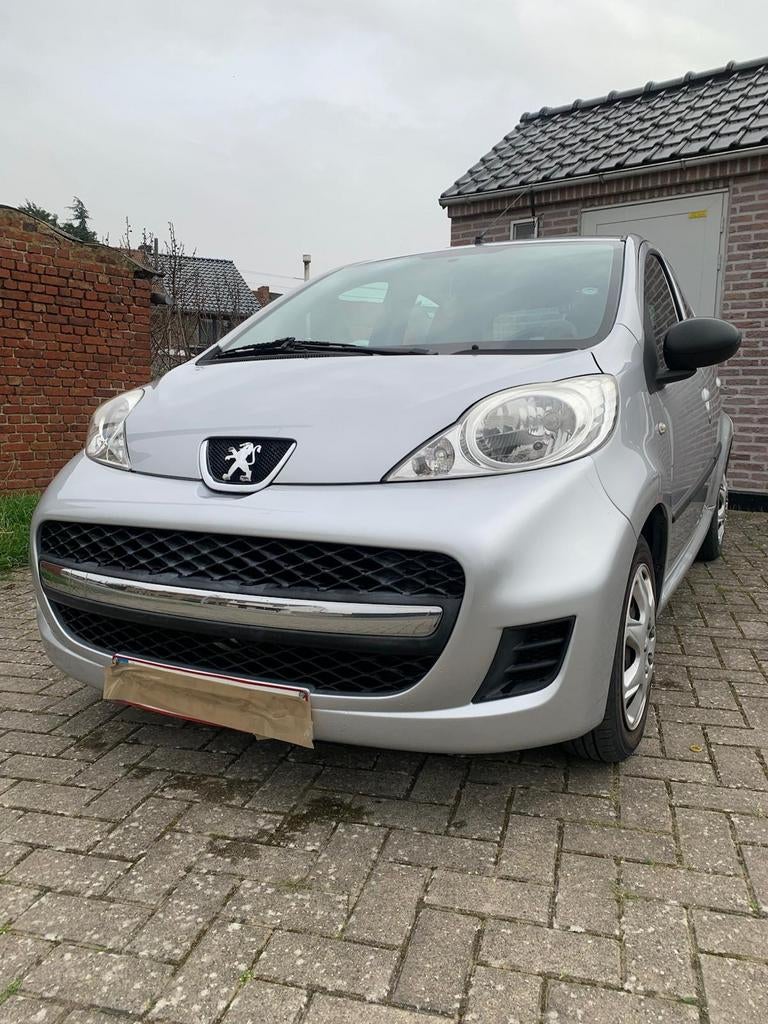 Peugeot 107 1.0 essence, Année 2009 avec 107.000km, Autos, Achat, Vitres électriques, Particulier, Essence